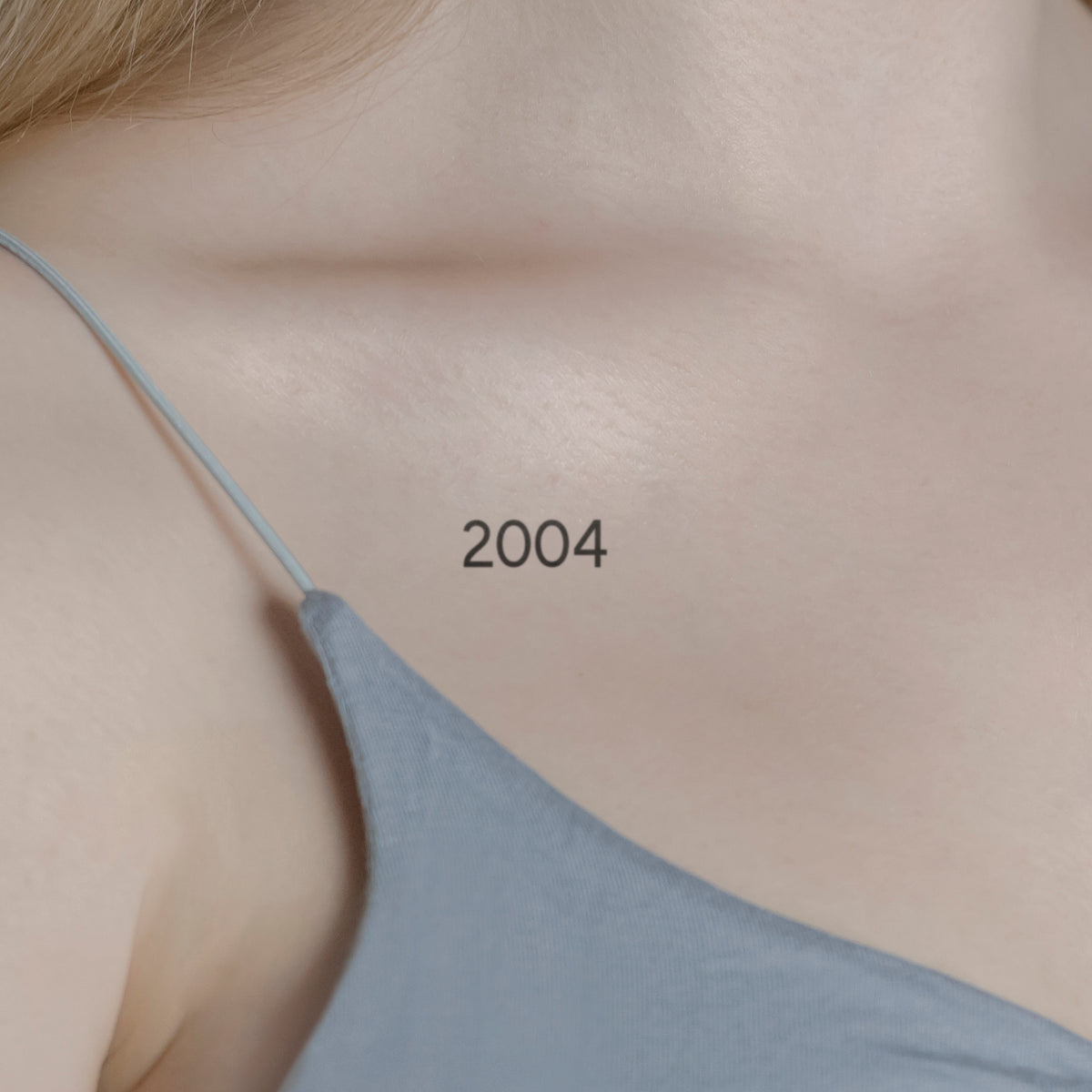 Zahlen Tattoo Geburtsjahr 2004 von minink, der Marke für temporäre Tattoos.