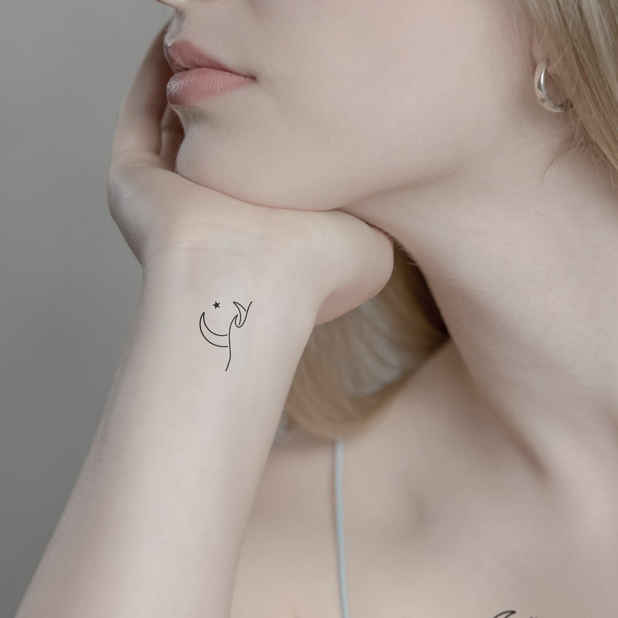 Pooh Bear And Moon Temporary Tattoo (Set of 3) – Small Tattoos