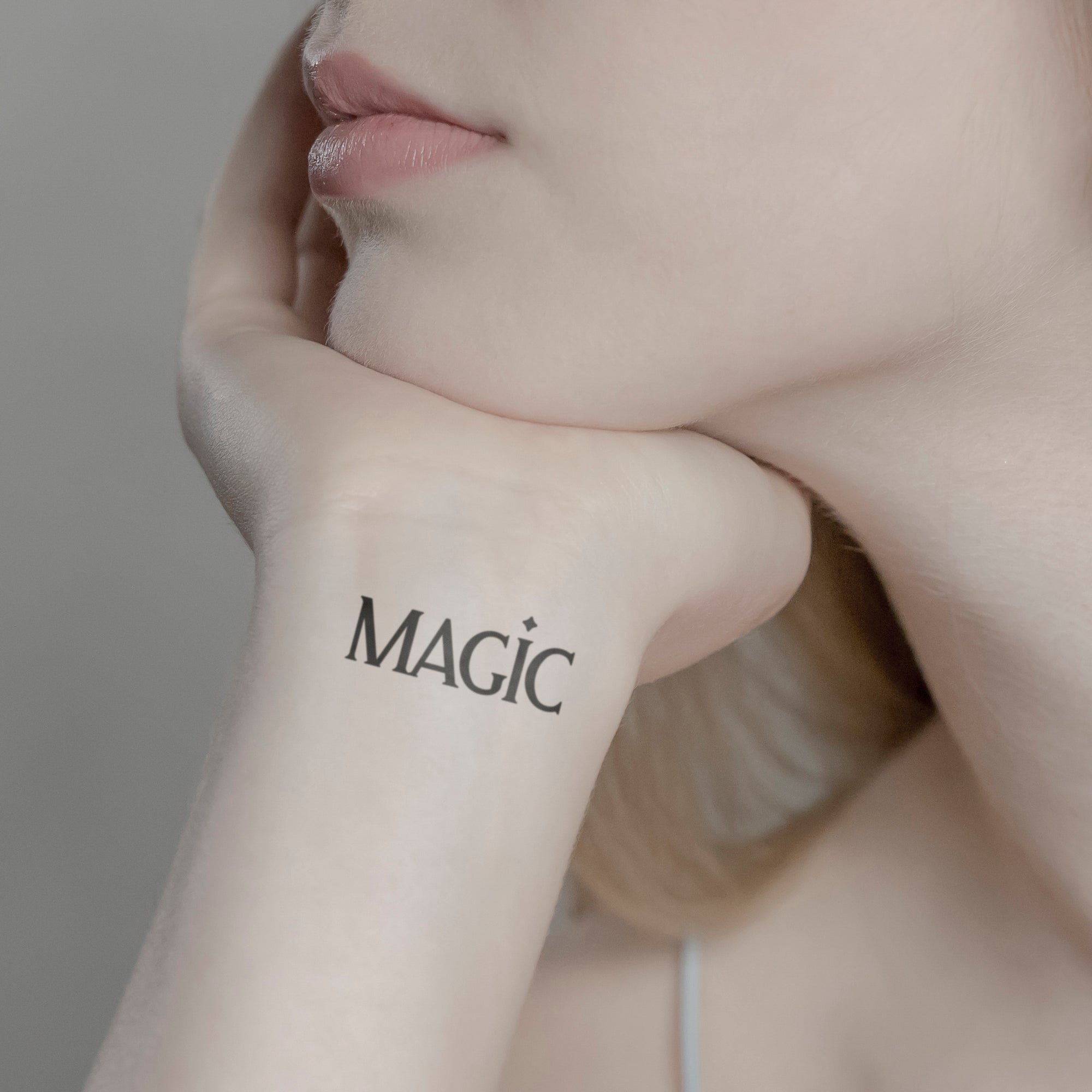 MAGIC Tattoo von minink, der Marke für temporäre Tattoos.