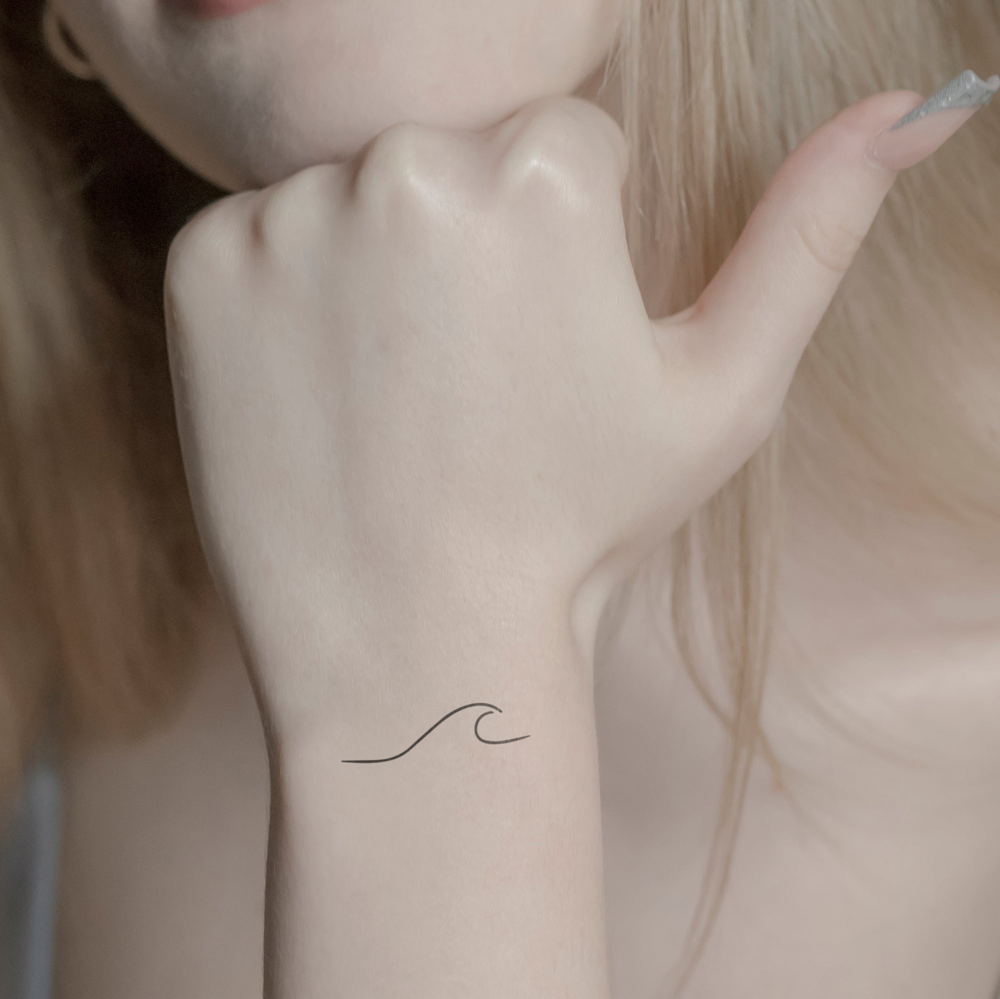 Simple Wave Temporary Tattoo | EasyTatt™
