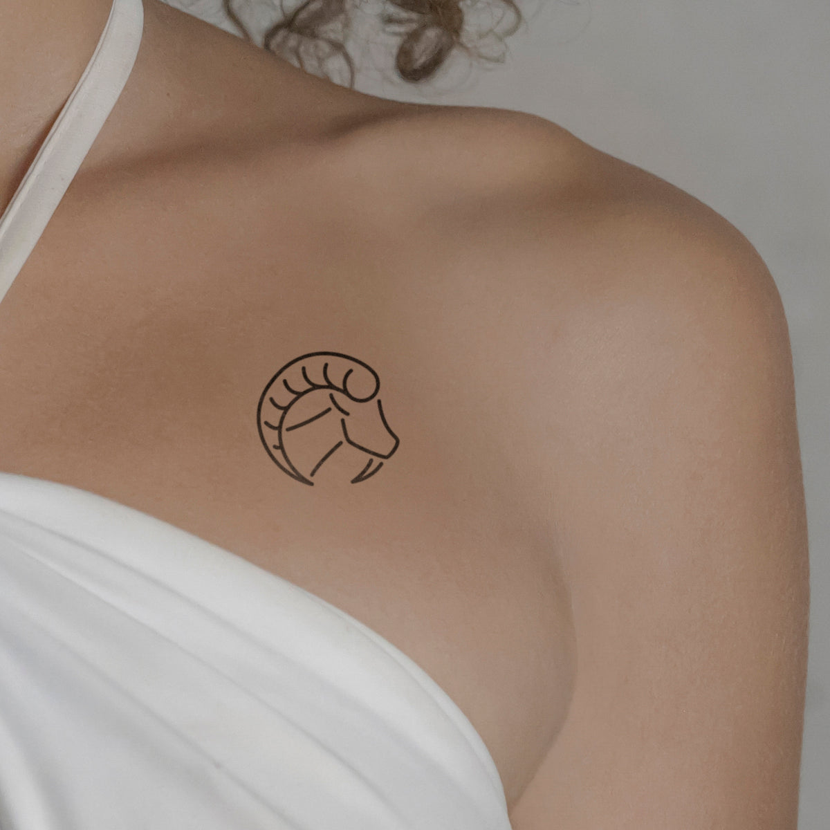 7 Capricorn Tattoo Ideas to Celebrate the Sign's Solar Return | Capricorn  tattoo, Small tattoos, Astrology tattoo