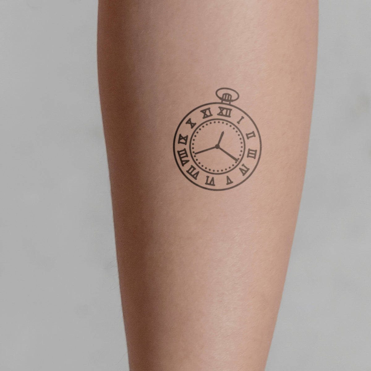 Taschenuhr Tattoo von minink, der Marke für temporäre Tattoos.