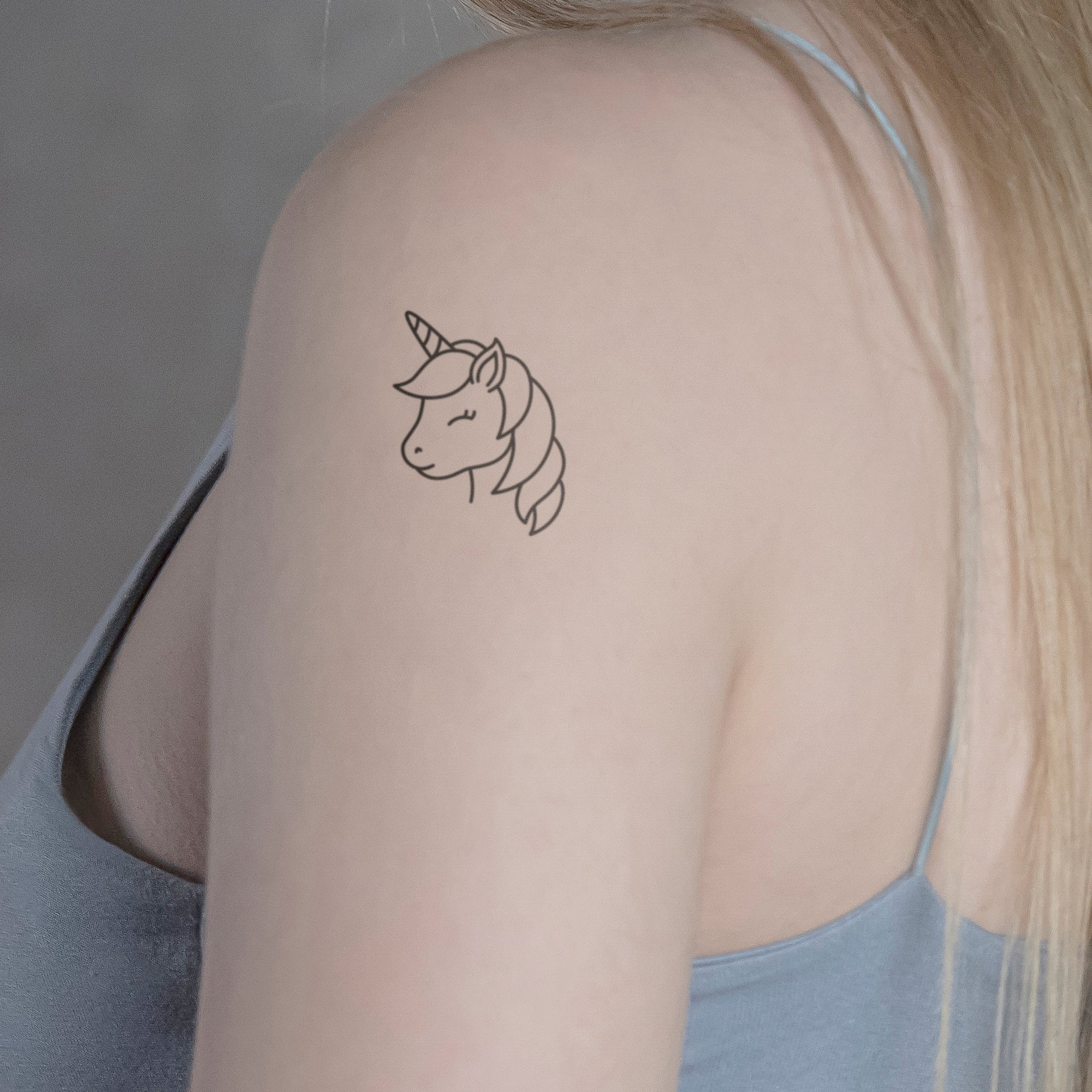 Einhorn Tattoo von minink, der Marke für temporäre Tattoos.